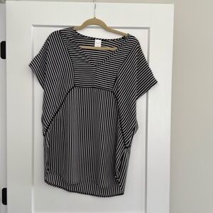 Target Xhilaration Black and White Strip Swimsuit Cover up​​​